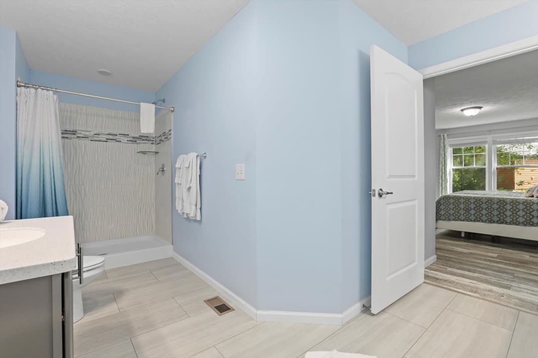 Georgia ii bathroom home features