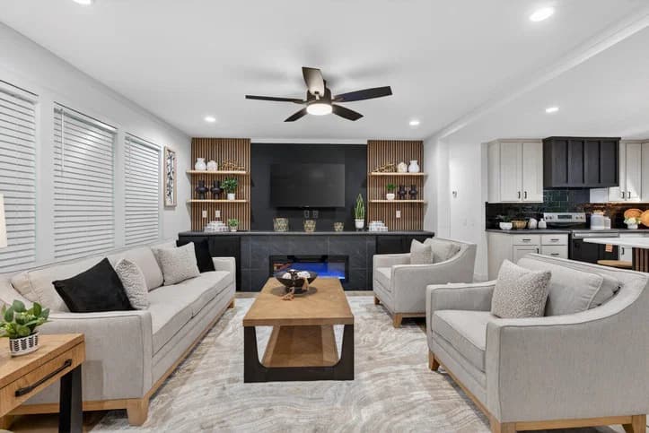 Aura interior home features