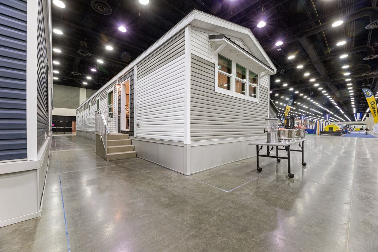 Eastman 24530 exterior home features