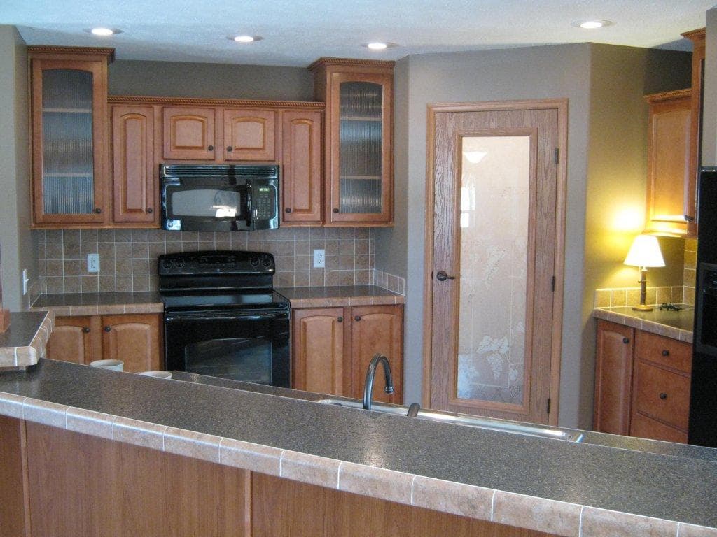 Oakwood kitchen home features