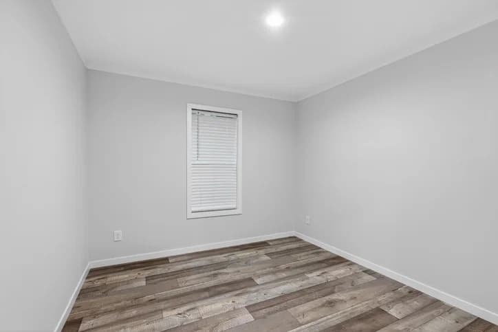 Axis bedroom home features