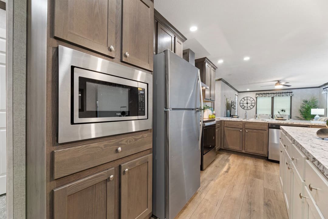 Fulton 24028 kitchen home features