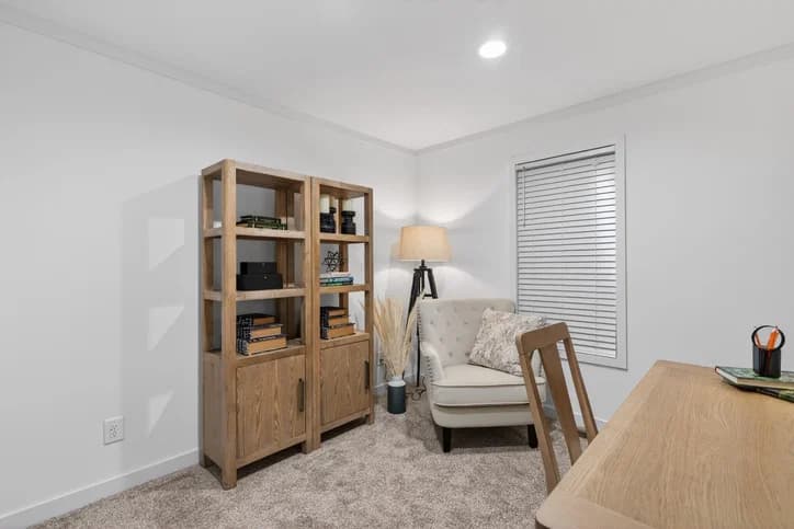 Aura interior home features