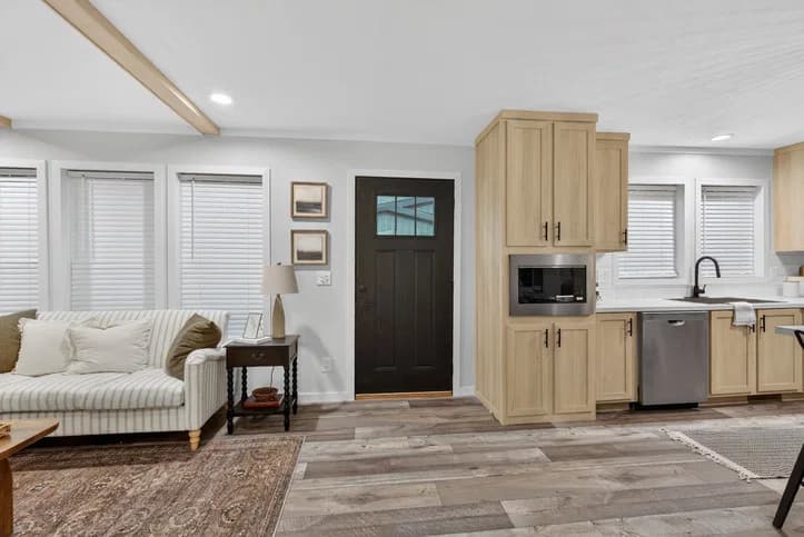 Axis kitchen home features