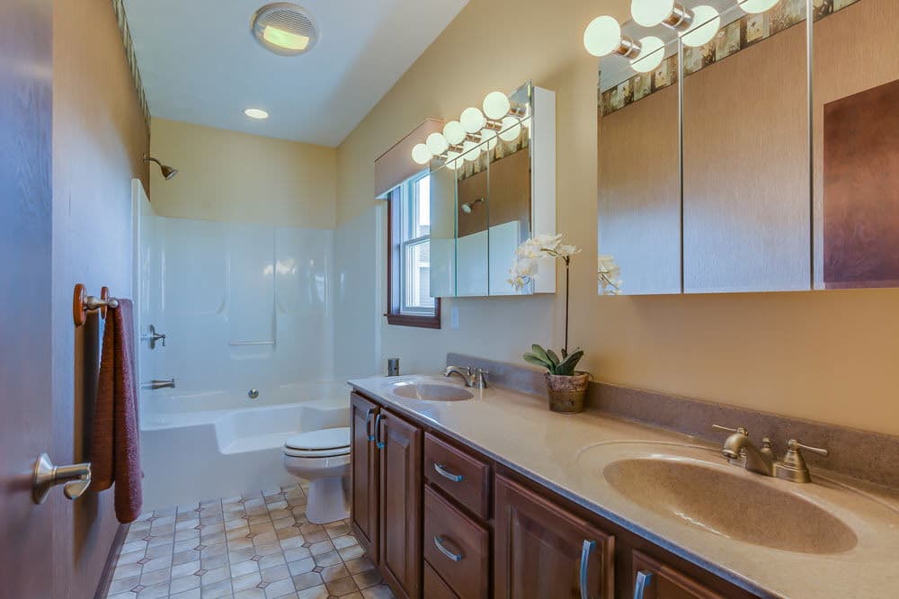 Ranch bathroom home features