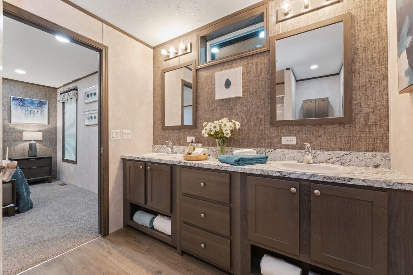 Fulton 24028 bathroom home features