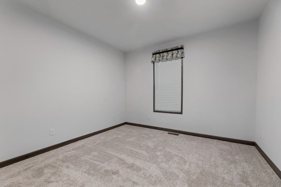 Aberdeen 24031 bedroom home features