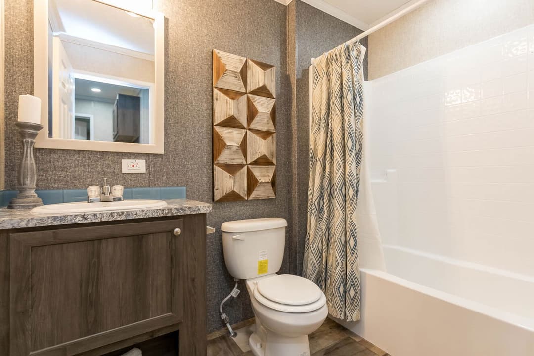 Goddard 24027 bathroom home features