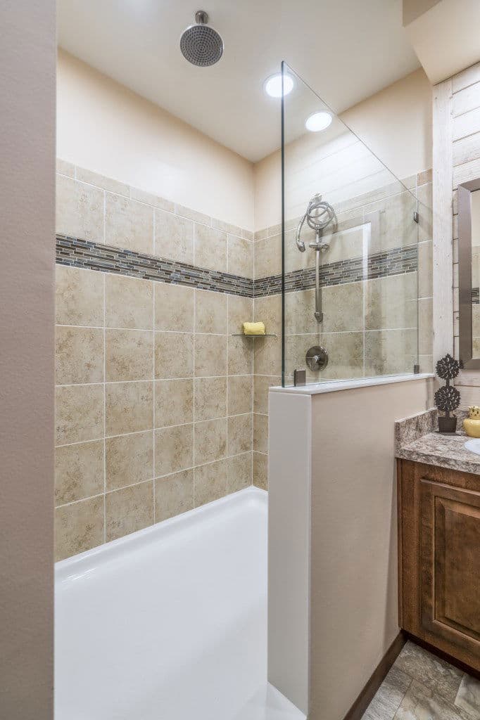 Ultra 6 bathroom home features