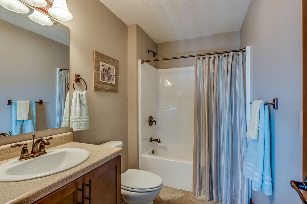 Cape cod bathroom home features