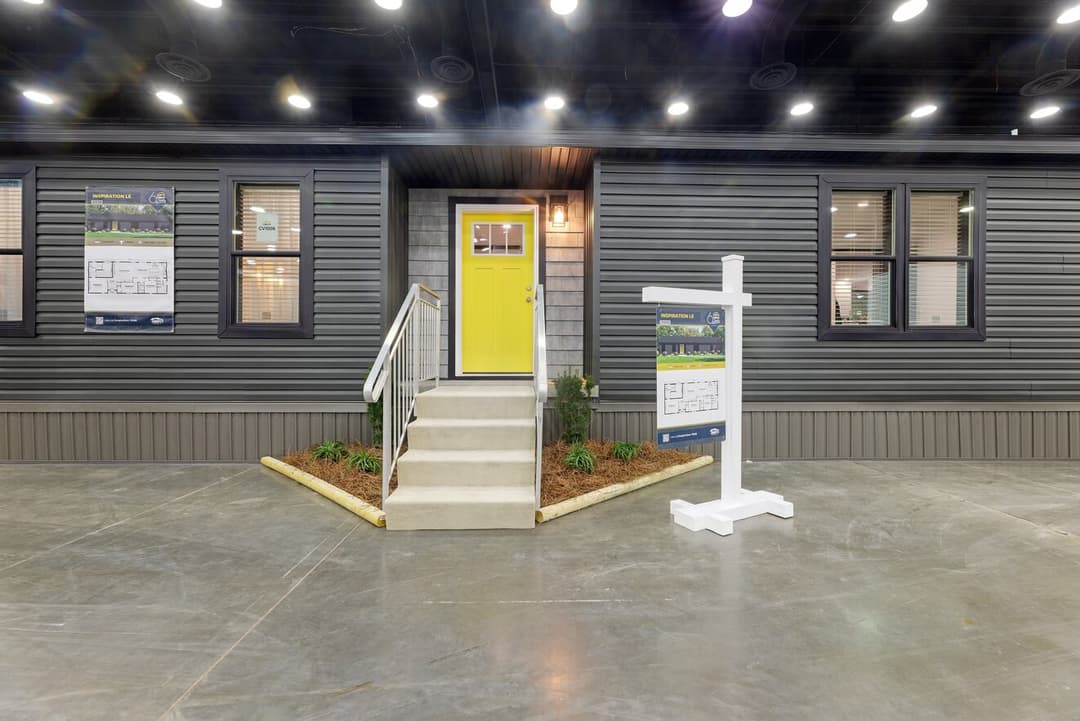 Houghton 24036 elevation and exterior home features