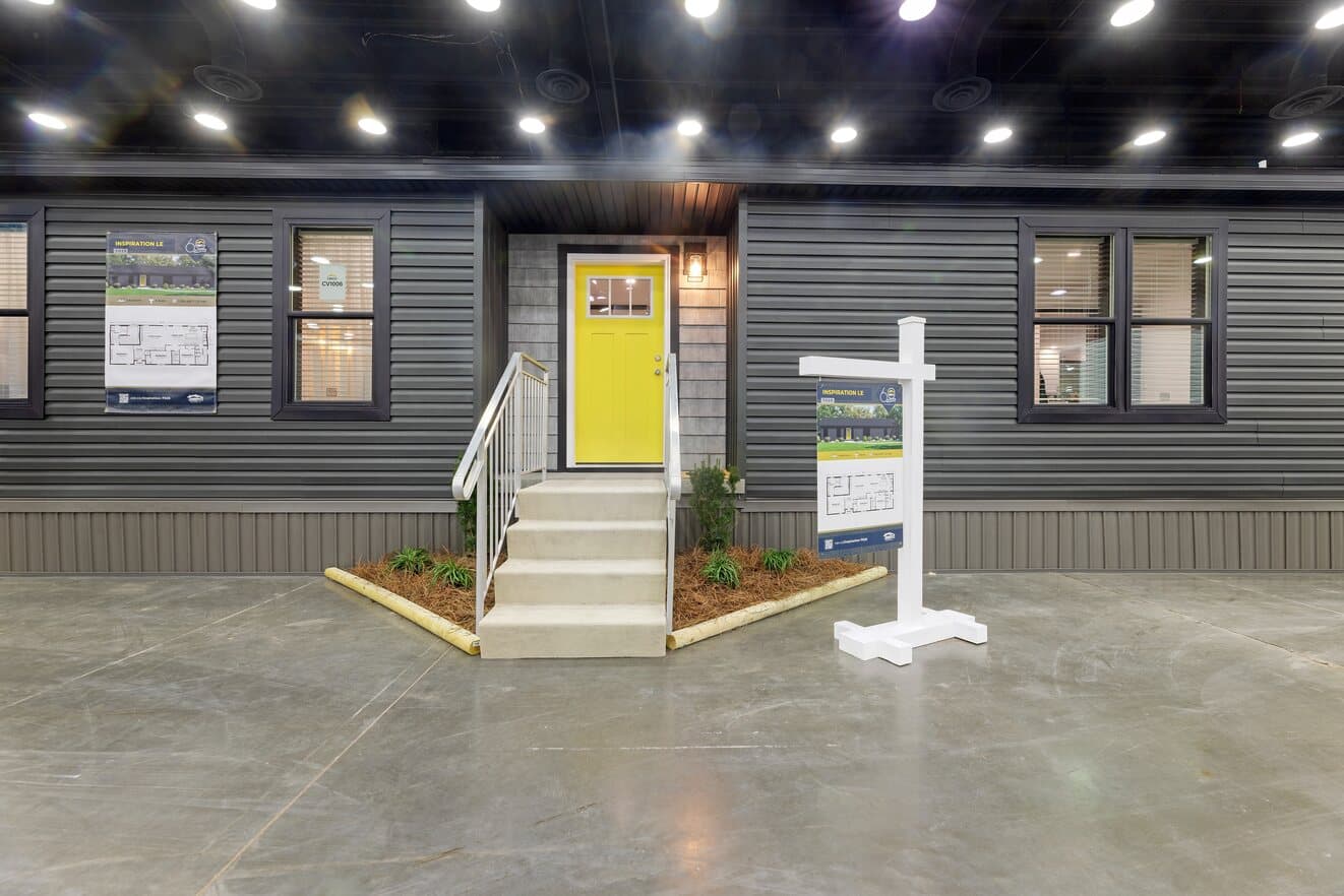 Houghton 24036 elevation and exterior home features