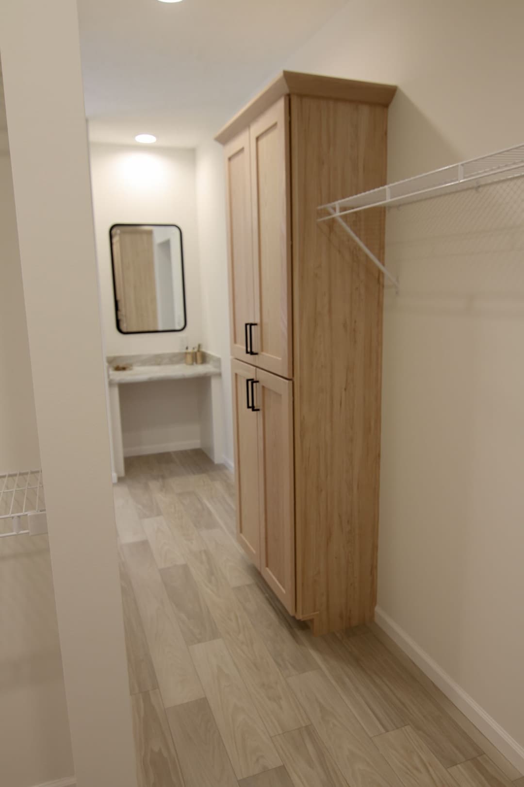 Ultra deuce 3 bathroom home features