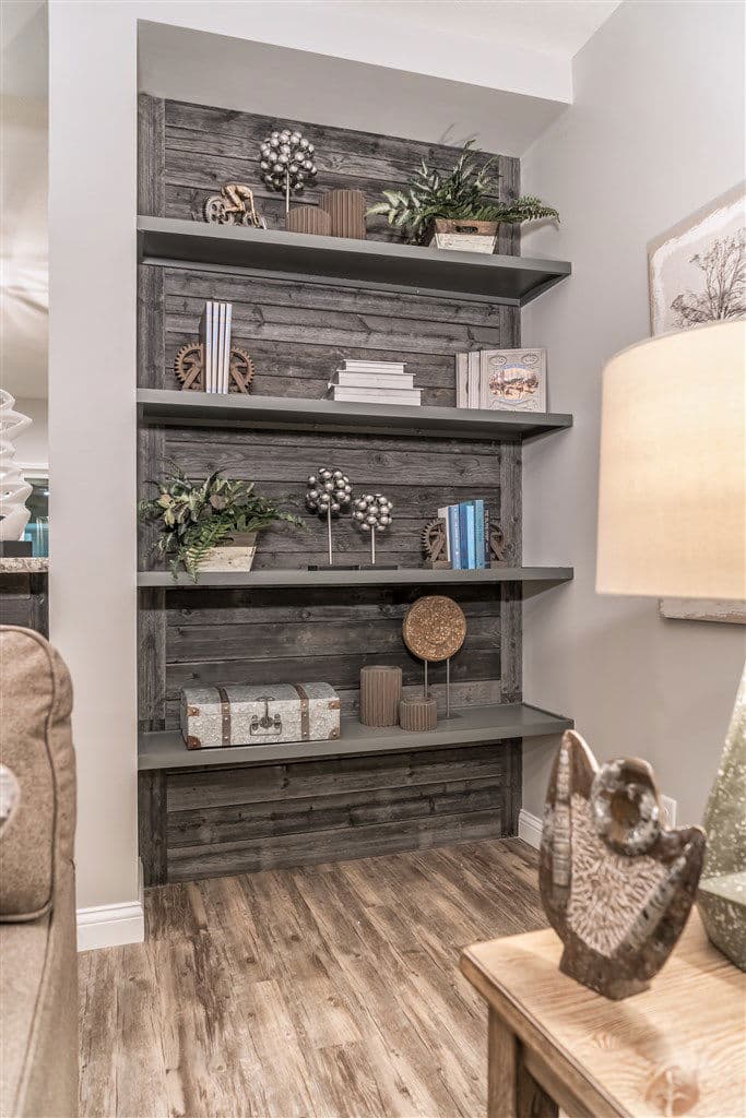 Ultra 13 interior home features