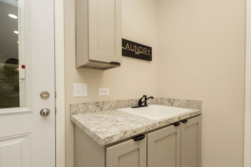 Signa 1 interior home features