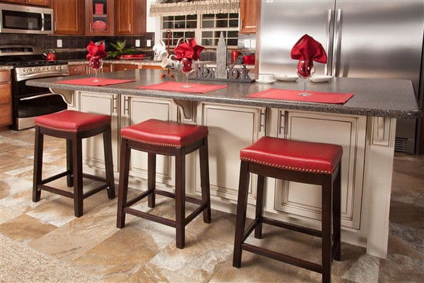 Lionel kitchen home features