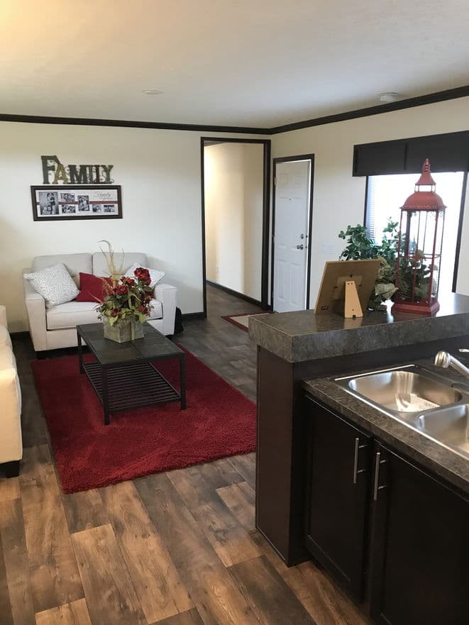 Baird 24519 interior home features