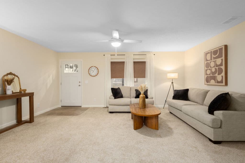 Essence 20 interior home features