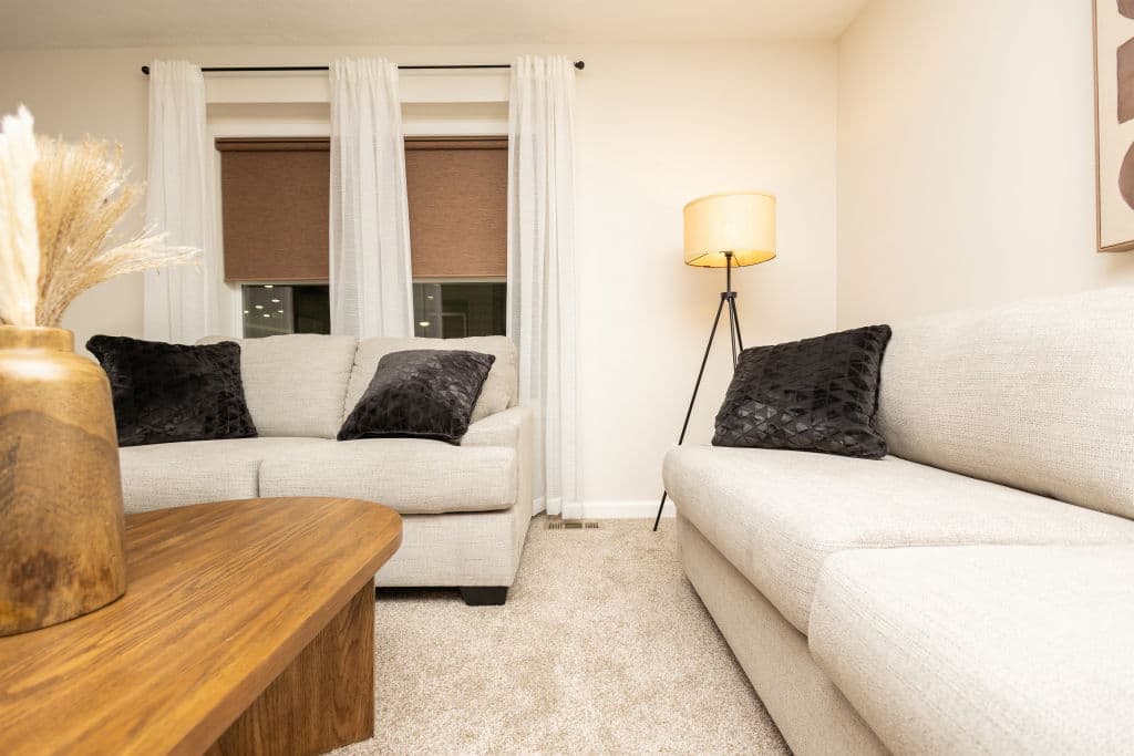 Essence 20 interior home features