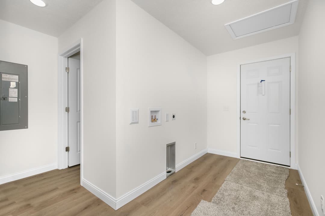 Upper manhattan interior home features