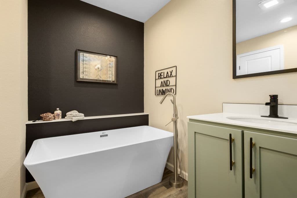 Millenian 5 bathroom home features