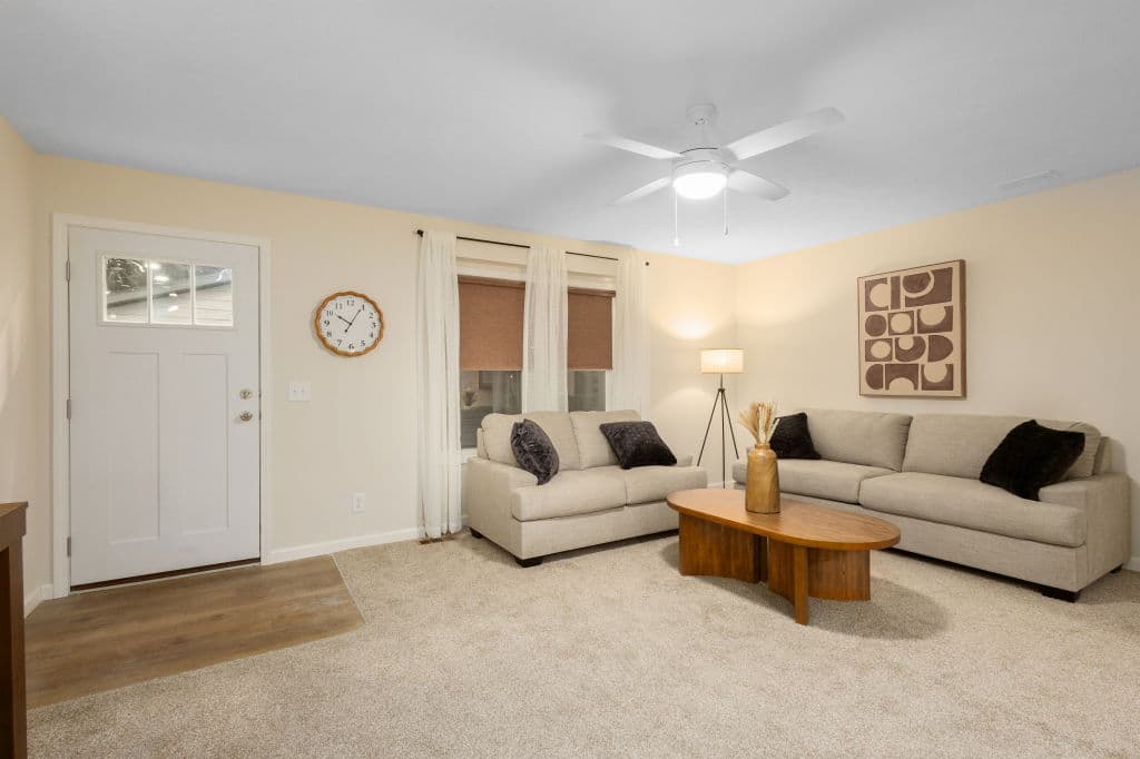 Essence 20 interior home features