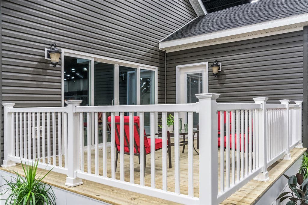 Ultra 13 exterior home features