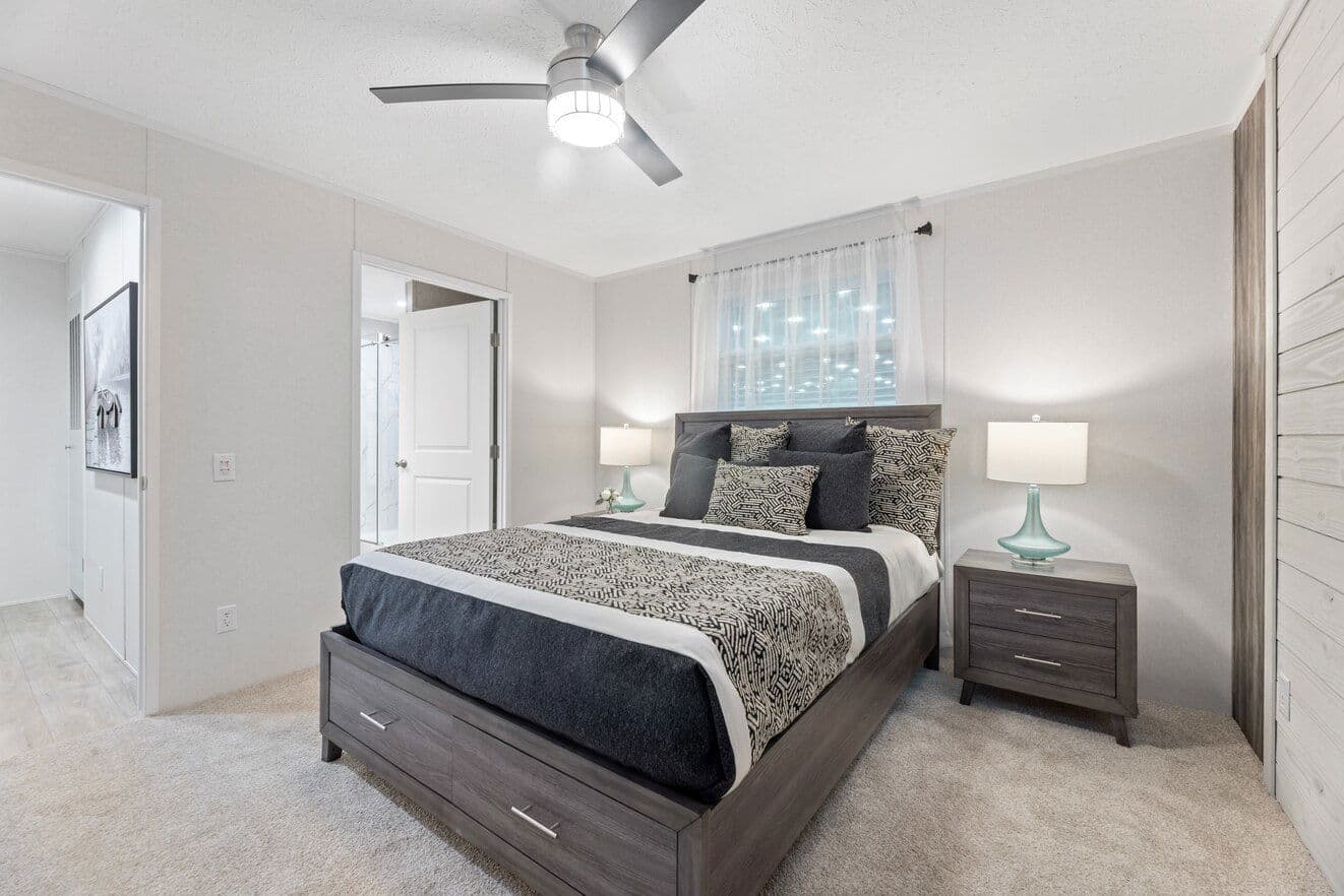 Carson 24532 bedroom home features