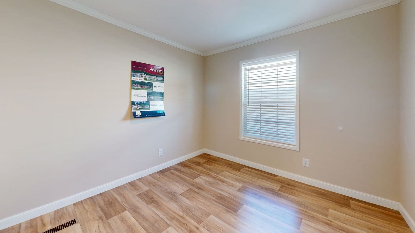 Roanoke duplex bedroom home features