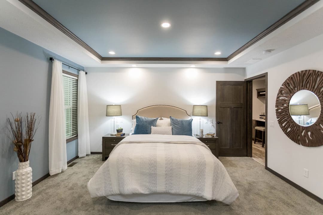 Harbor town 92610k bedroom home features