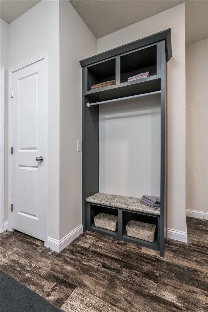 Ultra 13 interior home features