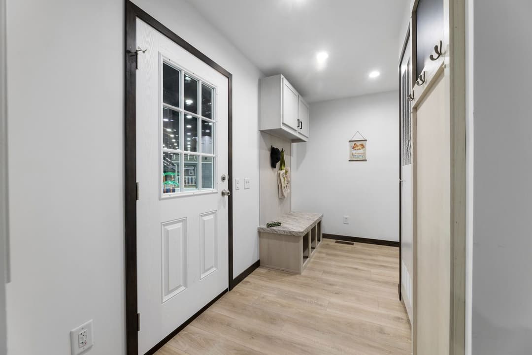 Houghton 24036 interior home features