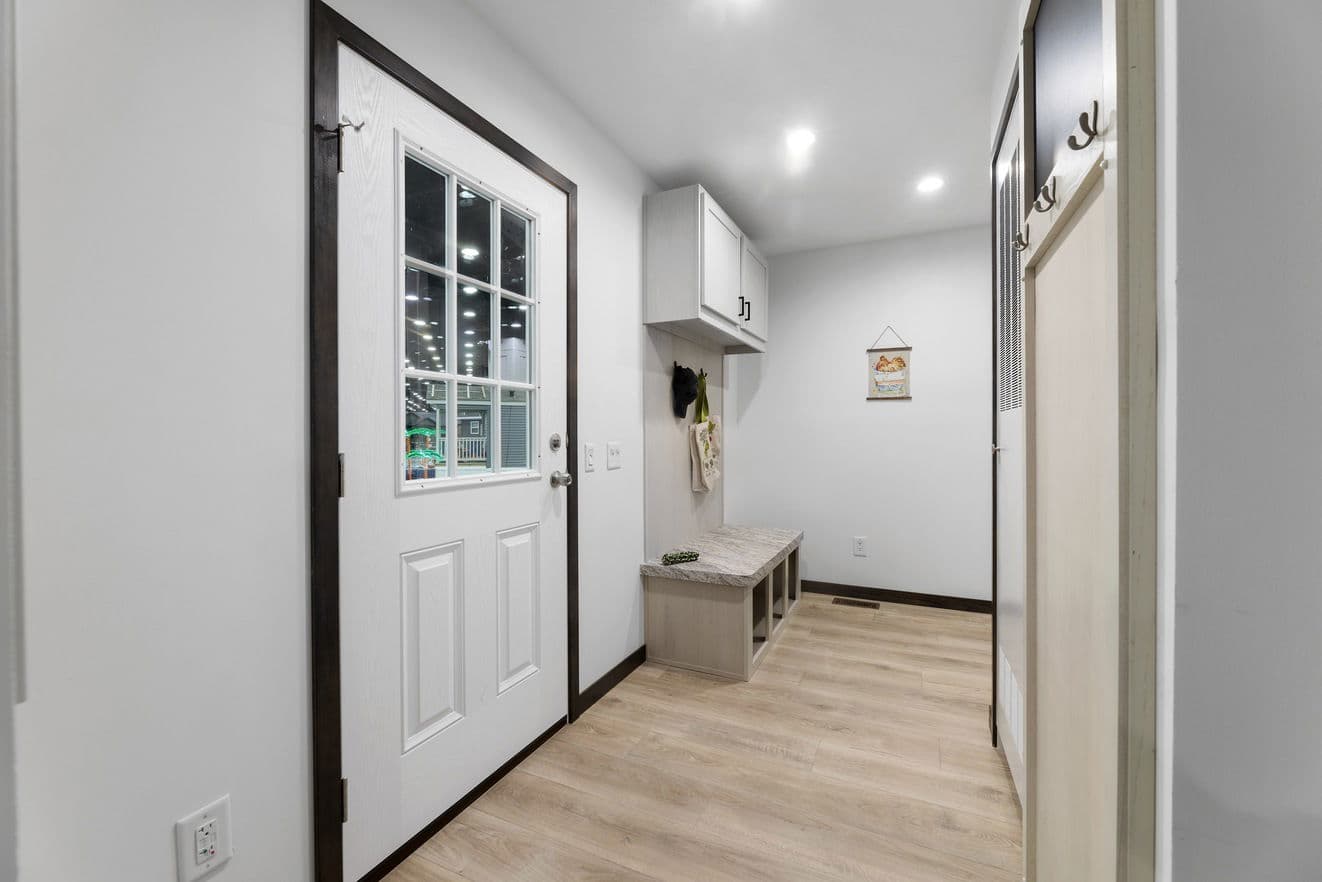 Houghton 24036 interior home features