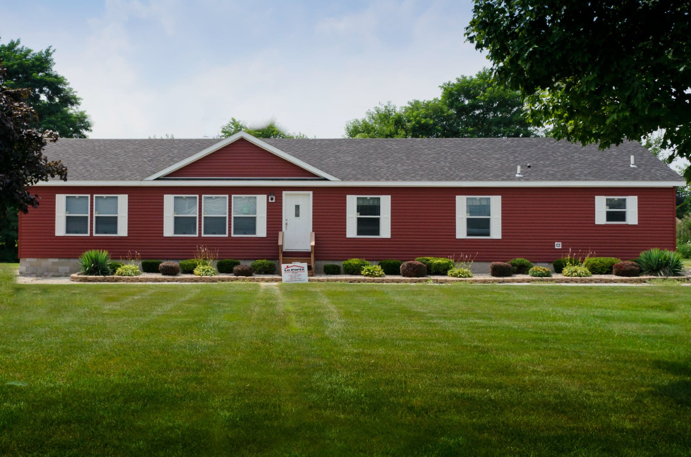 Pinewood hero, elevation, and exterior home features