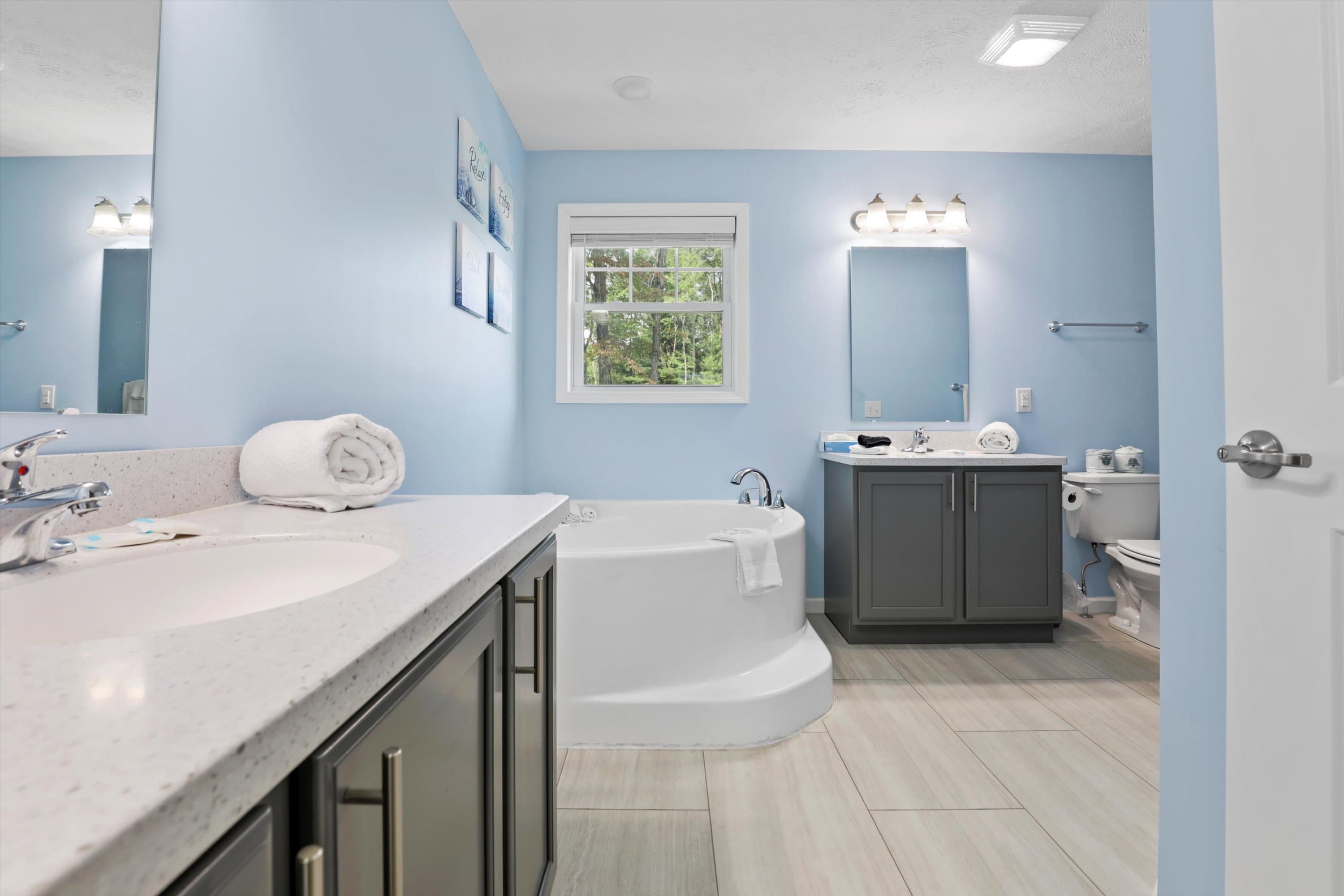 Georgia ii bathroom home features