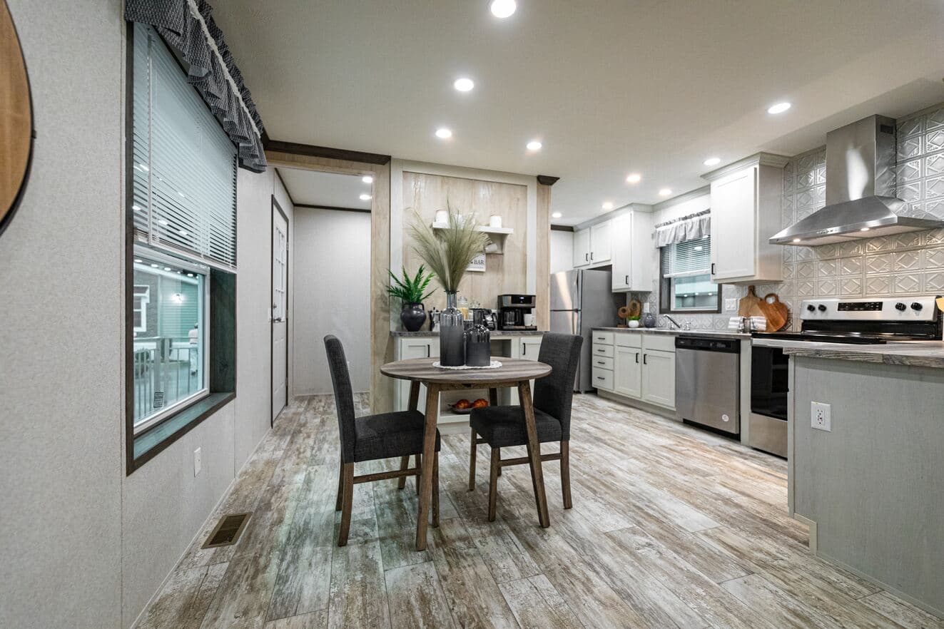 Tesla 24523 interior home features